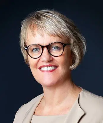 Porträtfoto von Eva Schagerl, LL.M