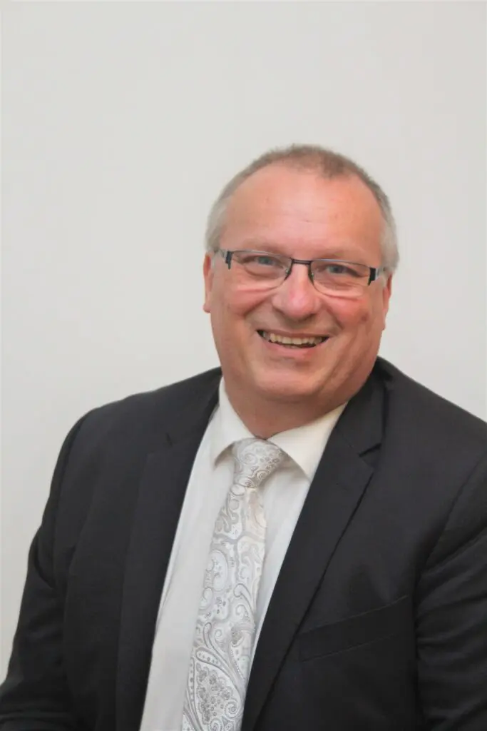 Porträtfoto von Prim. Dr. Michael Hüpfl