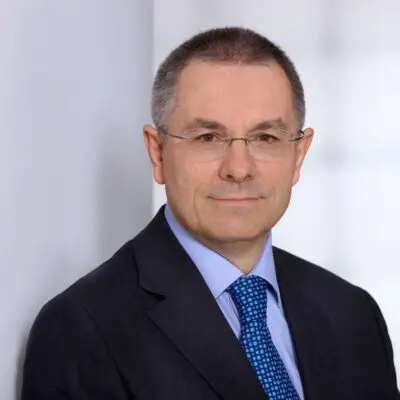 Porträtfoto von Prim. Dr. Thomas Pernerstorfer